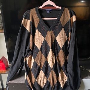 Roundtree & Yorke V-Neck Argyle Sweater - Black and Tan